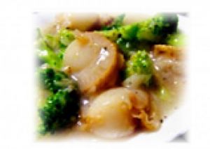 県産ブロッコリーとベビーホタテの炒め物 沖縄料理レシピなら おきレシ