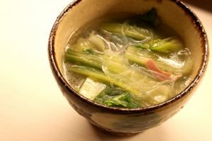 チンゲン菜と春雨のスープ