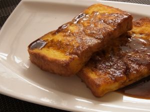 黒糖バターソースのフレンチトースト 沖縄料理レシピなら おきレシ