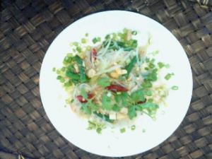 シークワ―サーと島野菜のタイ風元気サラダ
