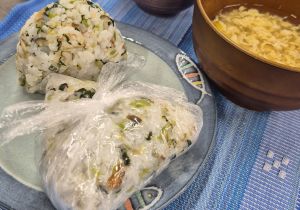 県産⼩松菜を使って⼿作りふりかけ